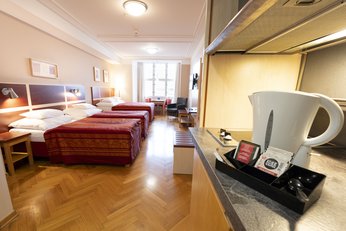 EA Hotel Julis**** - quadruple room with view