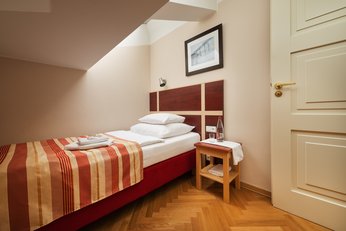 EA Hotel Juliš**** - трехместный номер с дополнительной кроватью