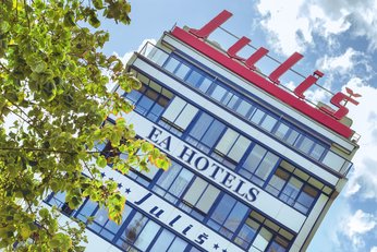 EA Hotel Julis**** - neon logo on the hotel roof