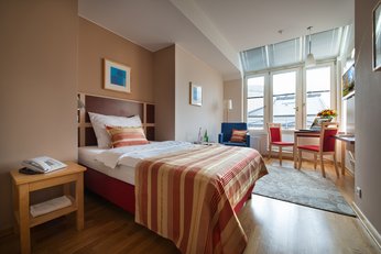 EA Hotel Julis**** - single room