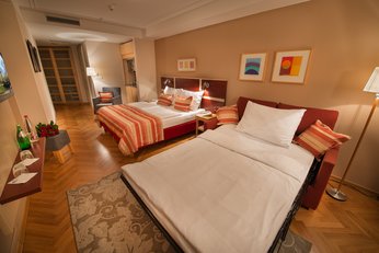 EA Hotel Julis**** - Familien-Doppelzimmer mit ausziehbarem Sofa