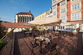 EA Hotel Julis**** - terrace